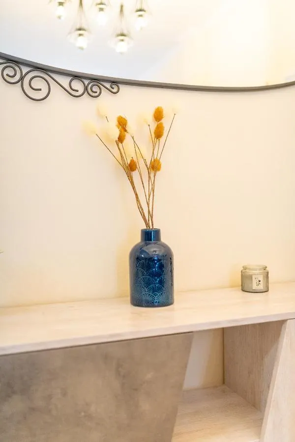 Niovi, Stylish Apartment Near The Waterfront Salonic