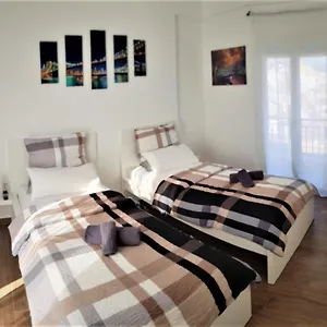 seaview-deluxe-apartments.hotelschalkidiki.net/