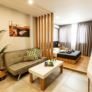 Unique Experience Apartment's דירה